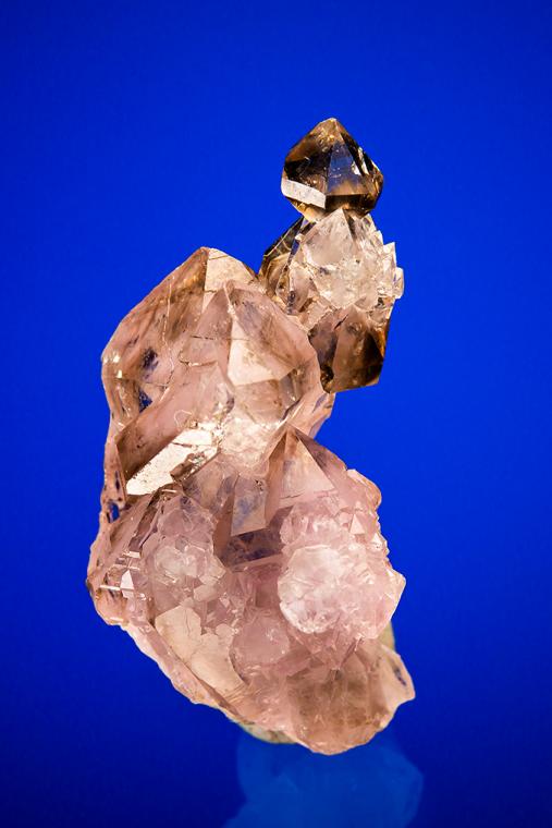 QUARTZ var. Smoky on QUARTZ var. Rose QUARTZ
